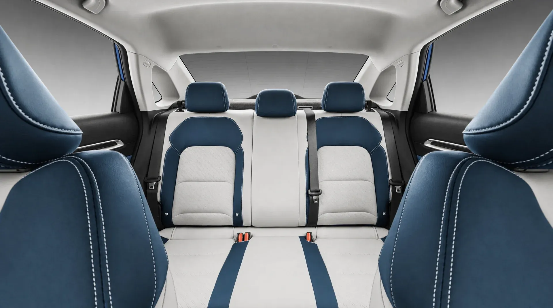 Geely Emgrand — Интерьер зад