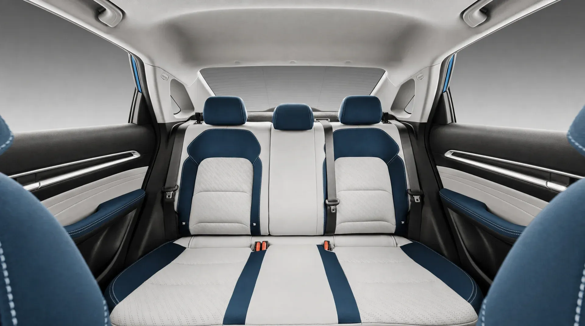 Geely Emgrand — Интерьер зад
