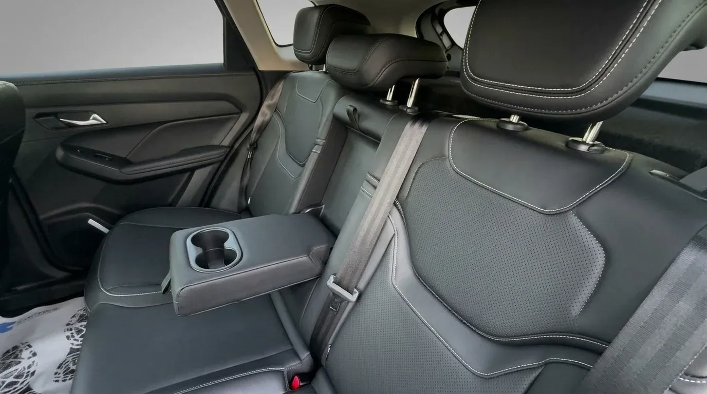 Haval Jolion — Интерьер зад