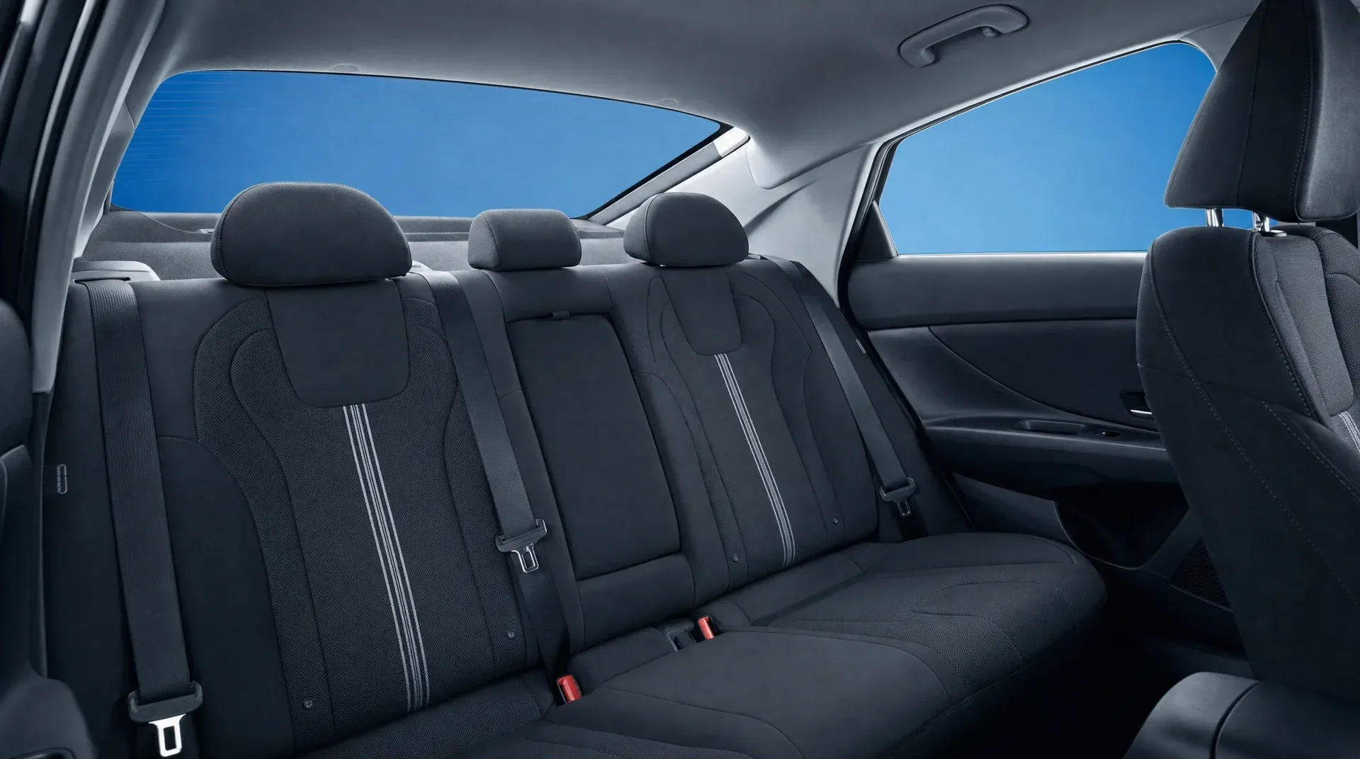 Hyundai Elantra — Интерьер зад